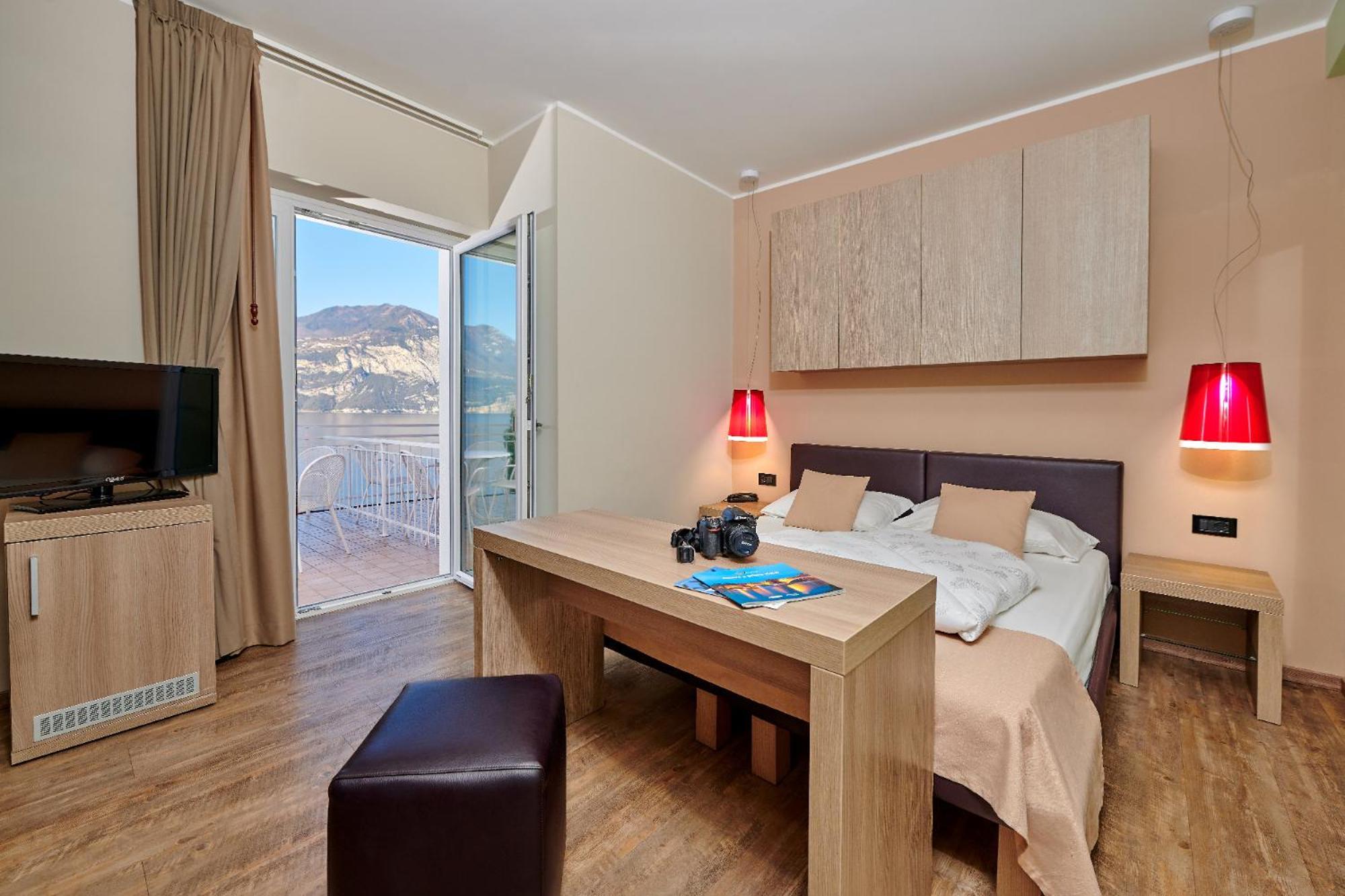 Hotel Eden Brenzone sul Garda Oda fotoğraf