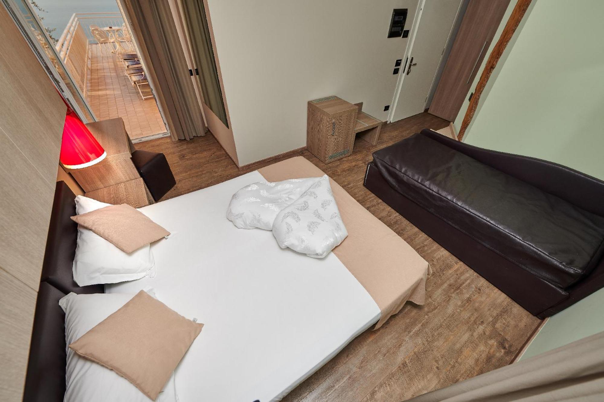 Hotel Eden Brenzone sul Garda Oda fotoğraf